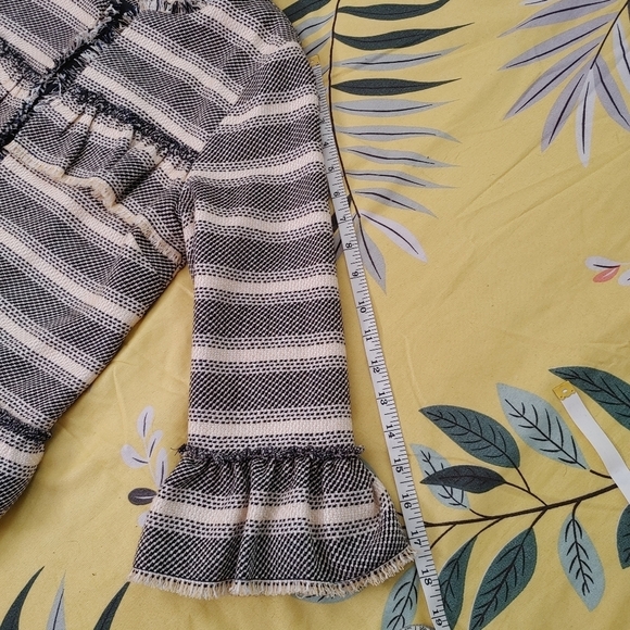SUGAR + Lips Woven Ruffle Blazer Size XS - Picture 13 of 15